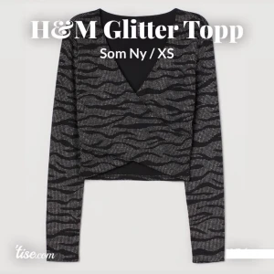 H&M Glitter Tröja XS - En croppad och stretchig långärmad topp som går omlott. Toppen är endast använd 1gång vid nyår. 🤍