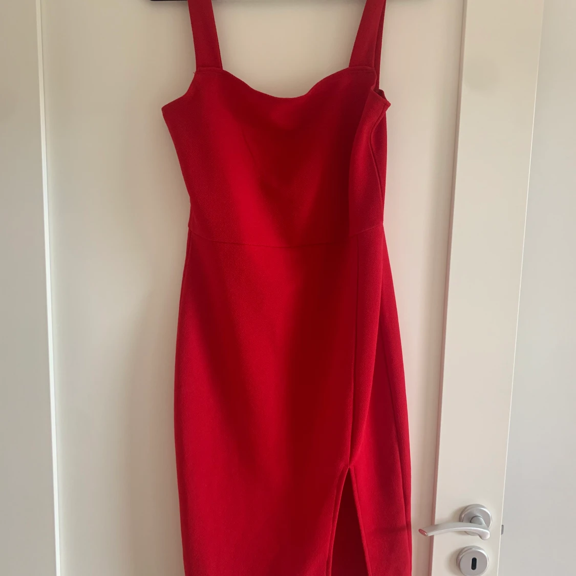 Röd midiklänning stl S