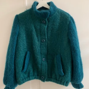 Vintage Mohair Jacket - 100% wool vintage jacket from Donegal Design. 70% Mohair. Colour: Turquoise/dark green. Fits as jacket or cardigan.