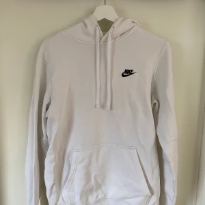Nike tröja - Vit Nike Hoodie
