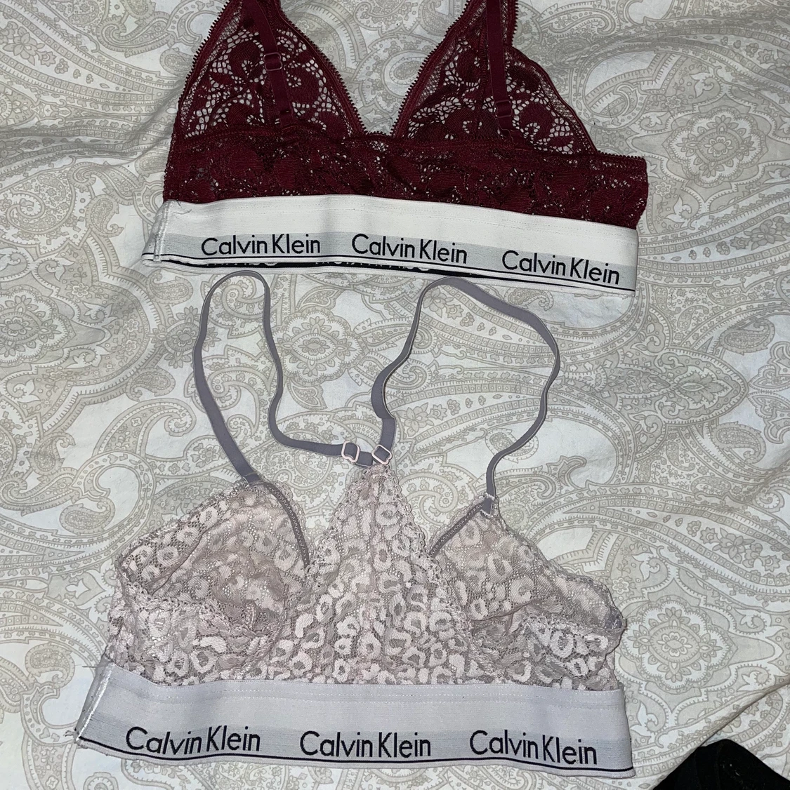 2  calvin klein toppar - 90