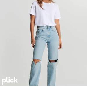 Jeans från Gina tricot i storlek 34, knappt använda