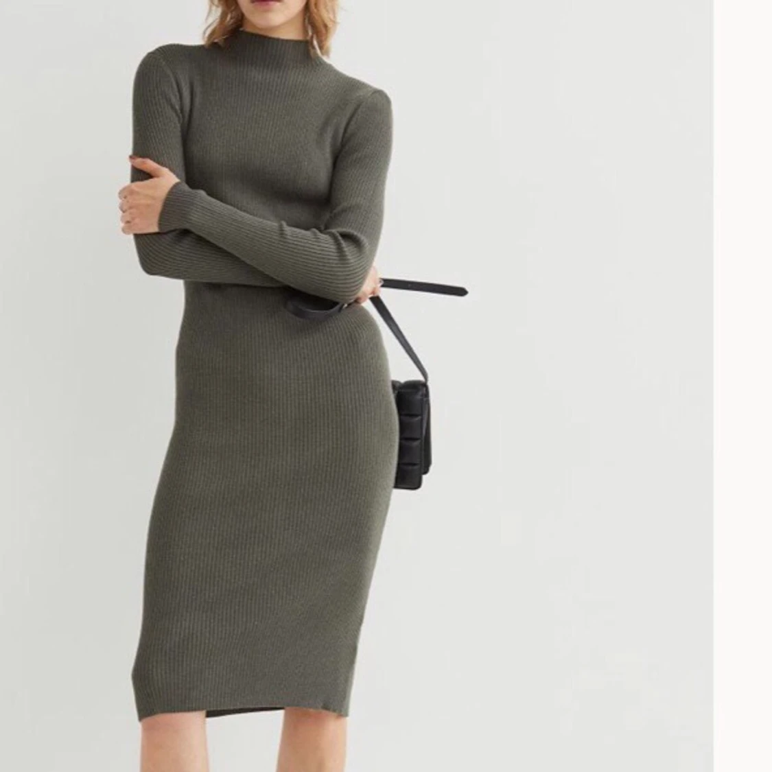 Mörkgrön figurnära klänning, H&M