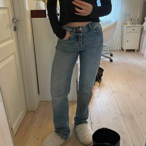 fina jeans från Zara, i mid rise💓