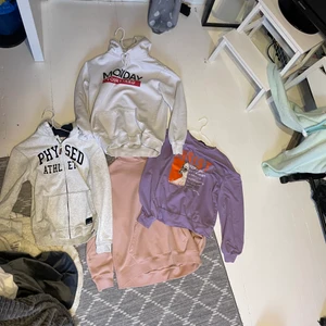 Säljer!! - Säljer alla doma tröjorna för 70kr st dm för flera bilder 