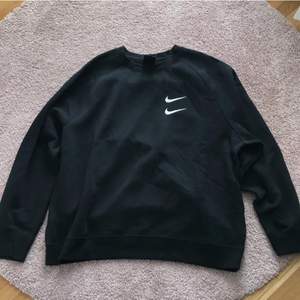Nike sweatshirt köpt här på plick förra året ❤️ Kommer ej till användning o drf säljer jag. 