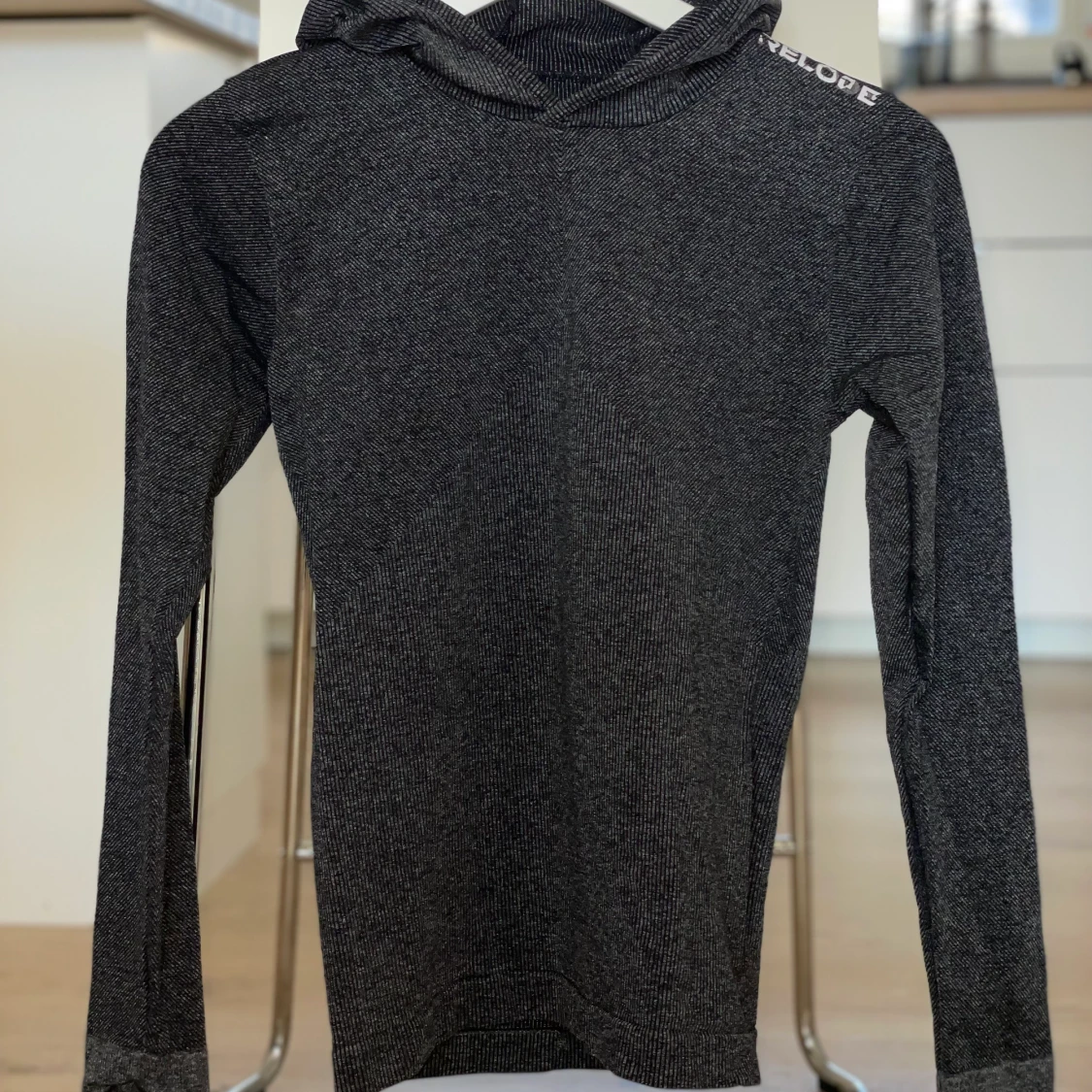 Relode träningströja grå