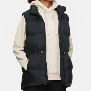 Stronger väst i storlek S - I ny skick använd 1 gång ny pris 1499 .. 