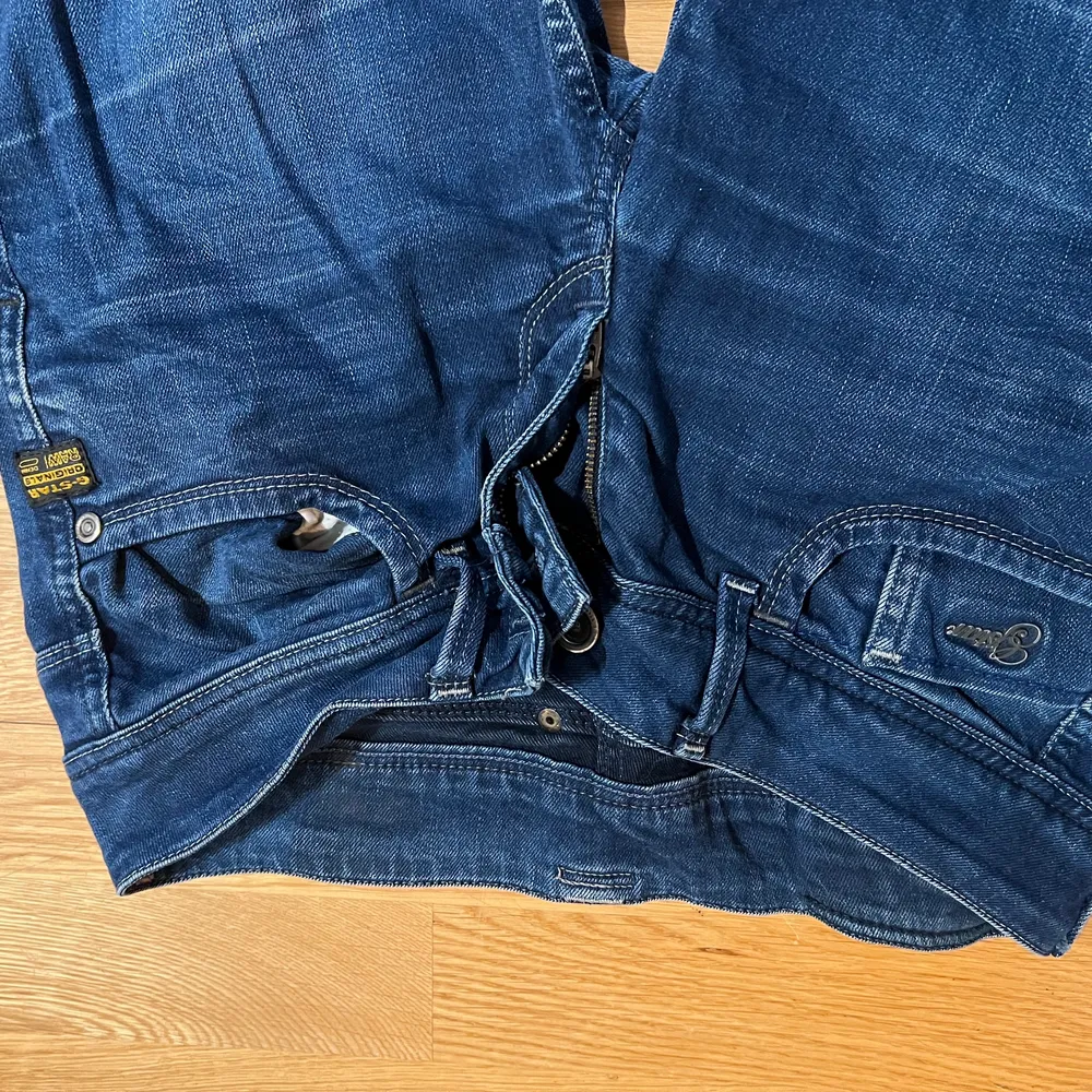 Jätte fina mörk blåa jeans från Gstar. Knappt använda.. Jeans & Byxor.