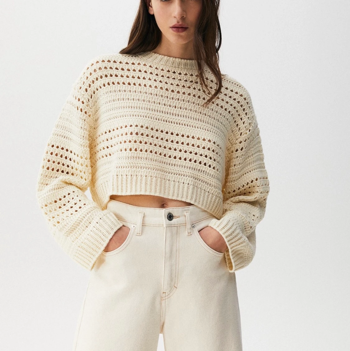 Beige/ Vit stickad  - 90