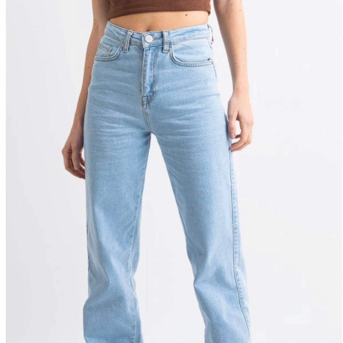 Ljusblåa jeans  - 90