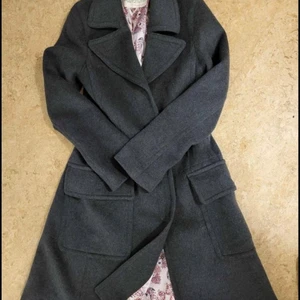 Odd Molly kappa - En fin Odd Molly kappa i fint skick, sparsamt använd.  Skick 8/10.    Storlek 1 , motsvarar storlek S.  Pris går att diskutera