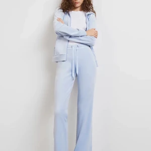 Velour dress - Från gina tricot 