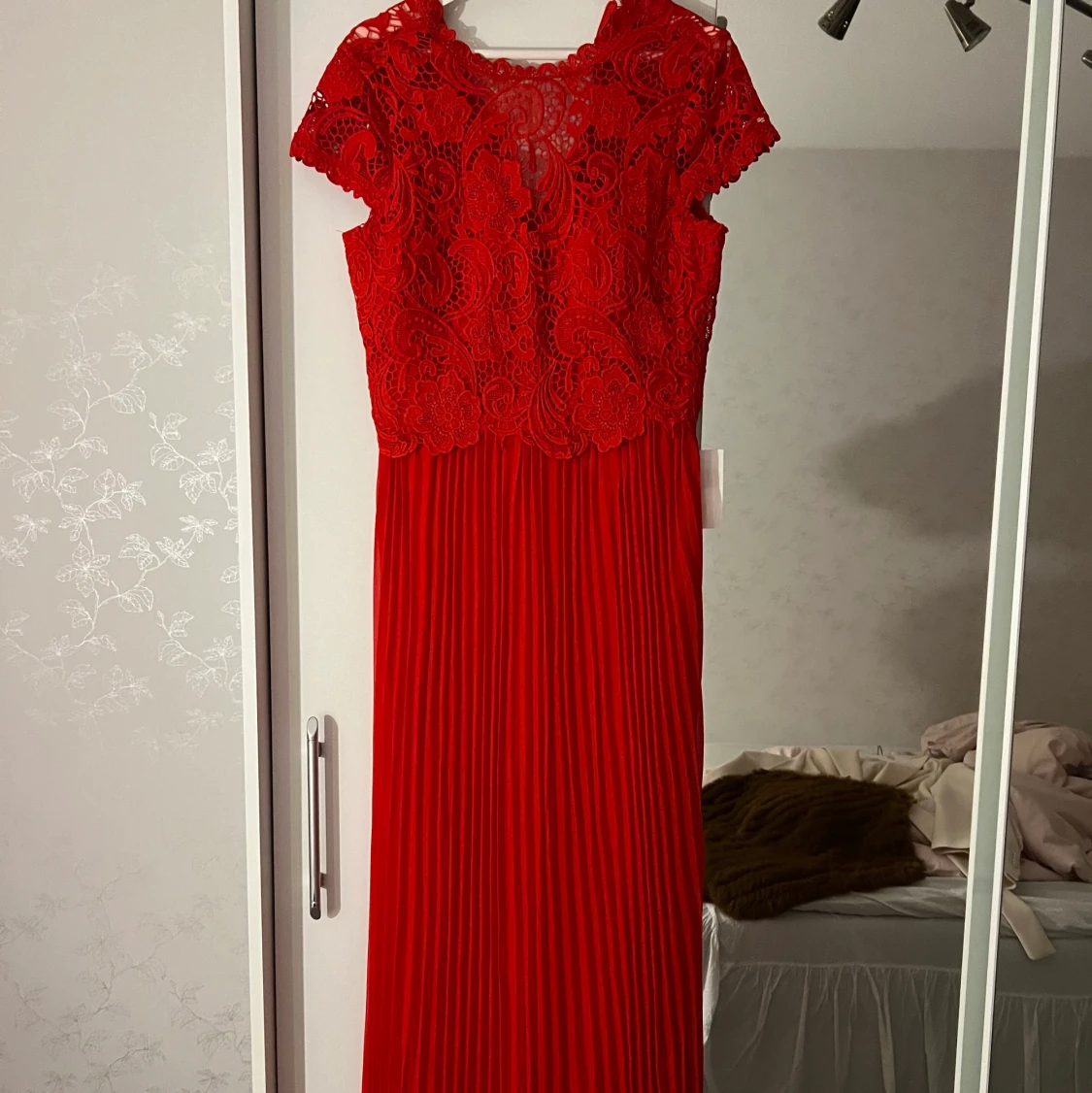 Röd festlig klänning