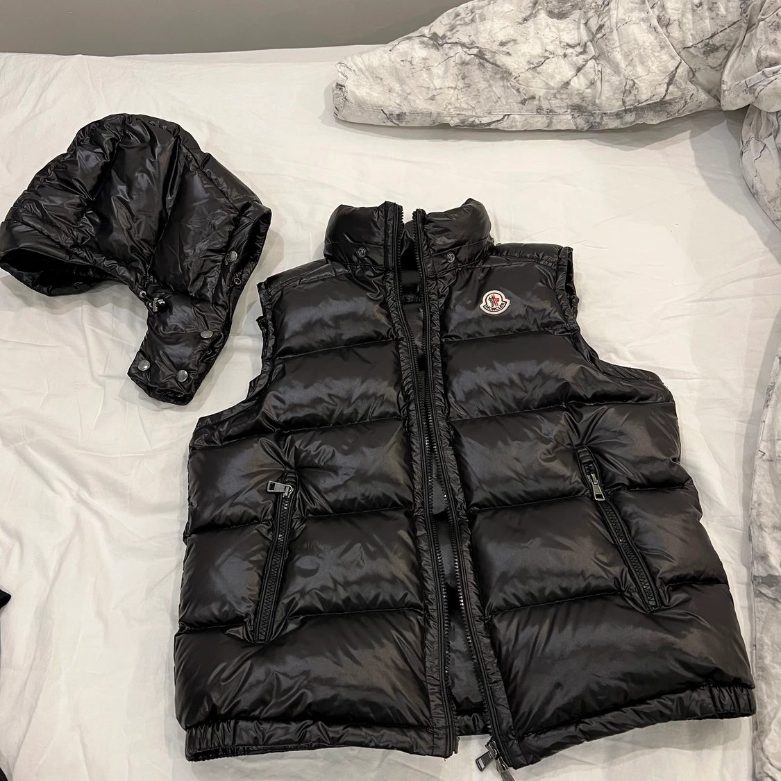 Moncler väst  - 90