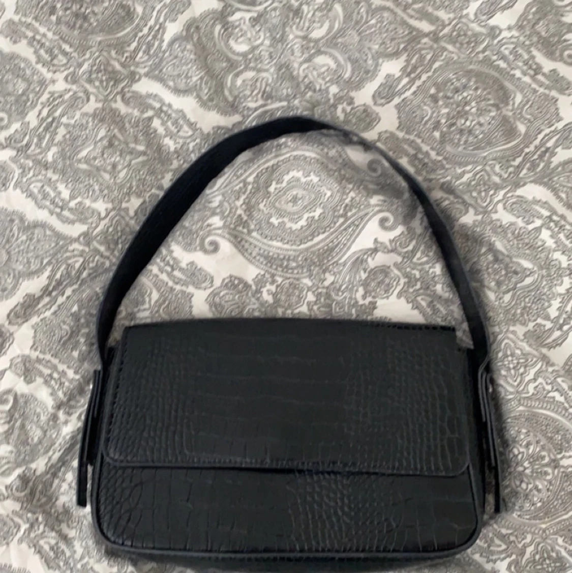 Svart Axelväska