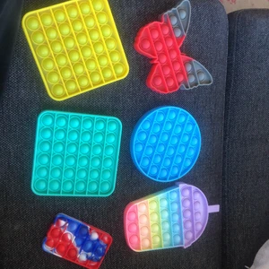 Fidget toys popits - Säljer dessa popits pogrund av ingen användning man kan köpa en eller alla 1 för 20 alla för 200