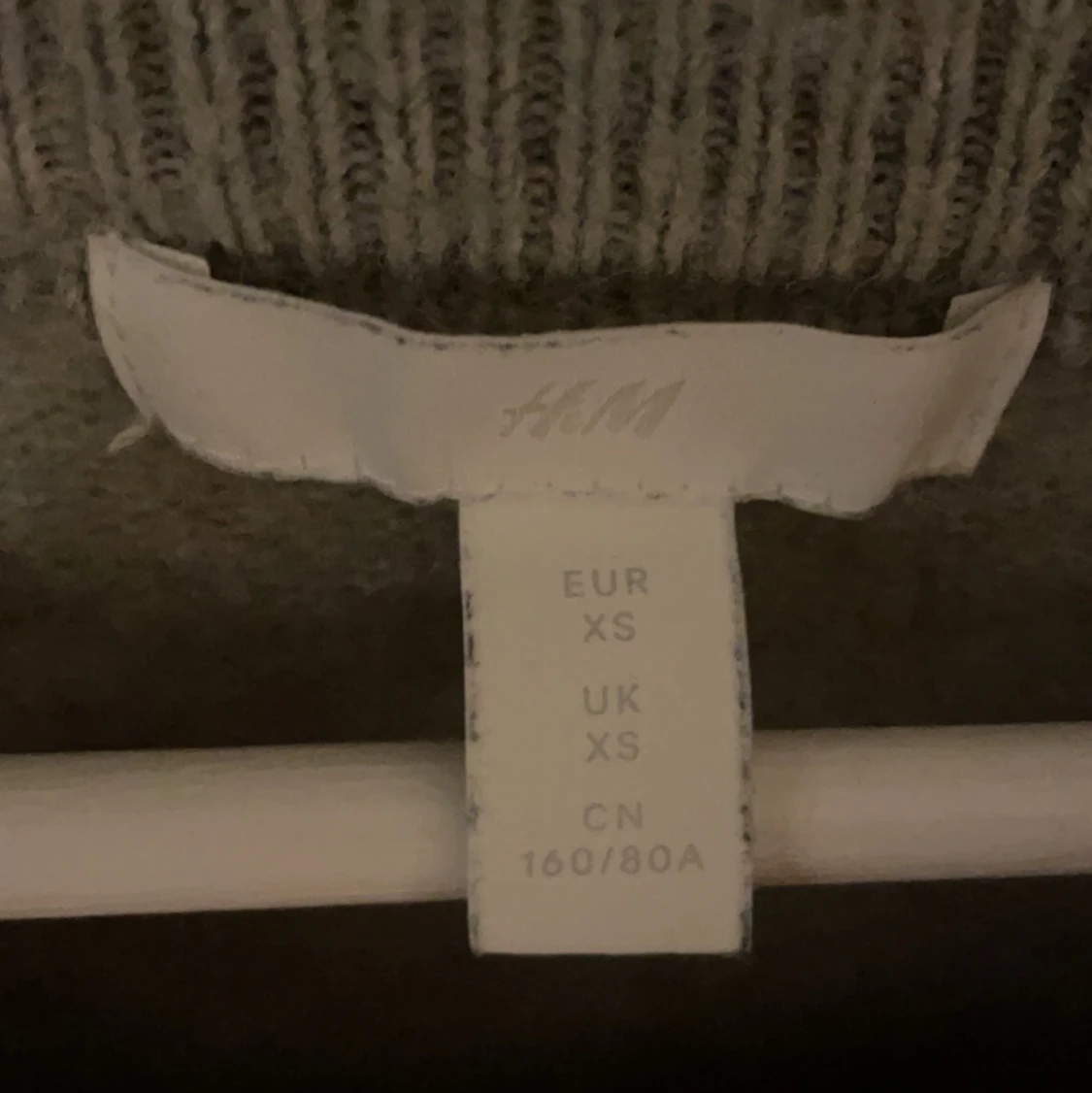 Grå tjock tröja - 91