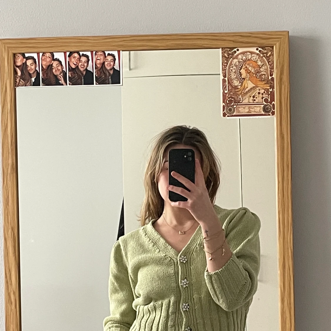 Trendig stickad grön kofta - 90