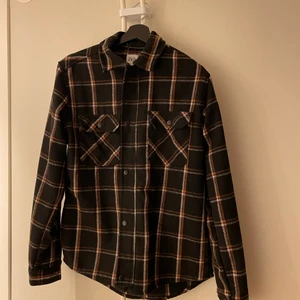 ZARA jacka strl S - Lite större passform, mellan S och M. Köpare står för ev. Frakt med DHL på 80kr.