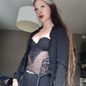 Kofta, M - Kofta från Nelly, stl m. Använd men i bra skick