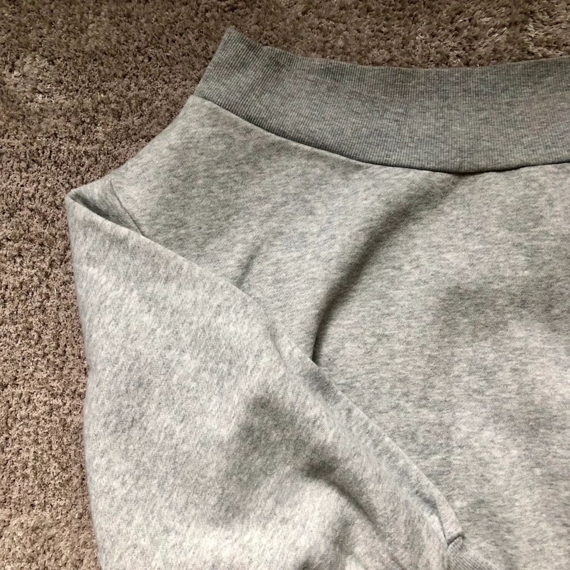 Offshoulder-tröja strl M - 91