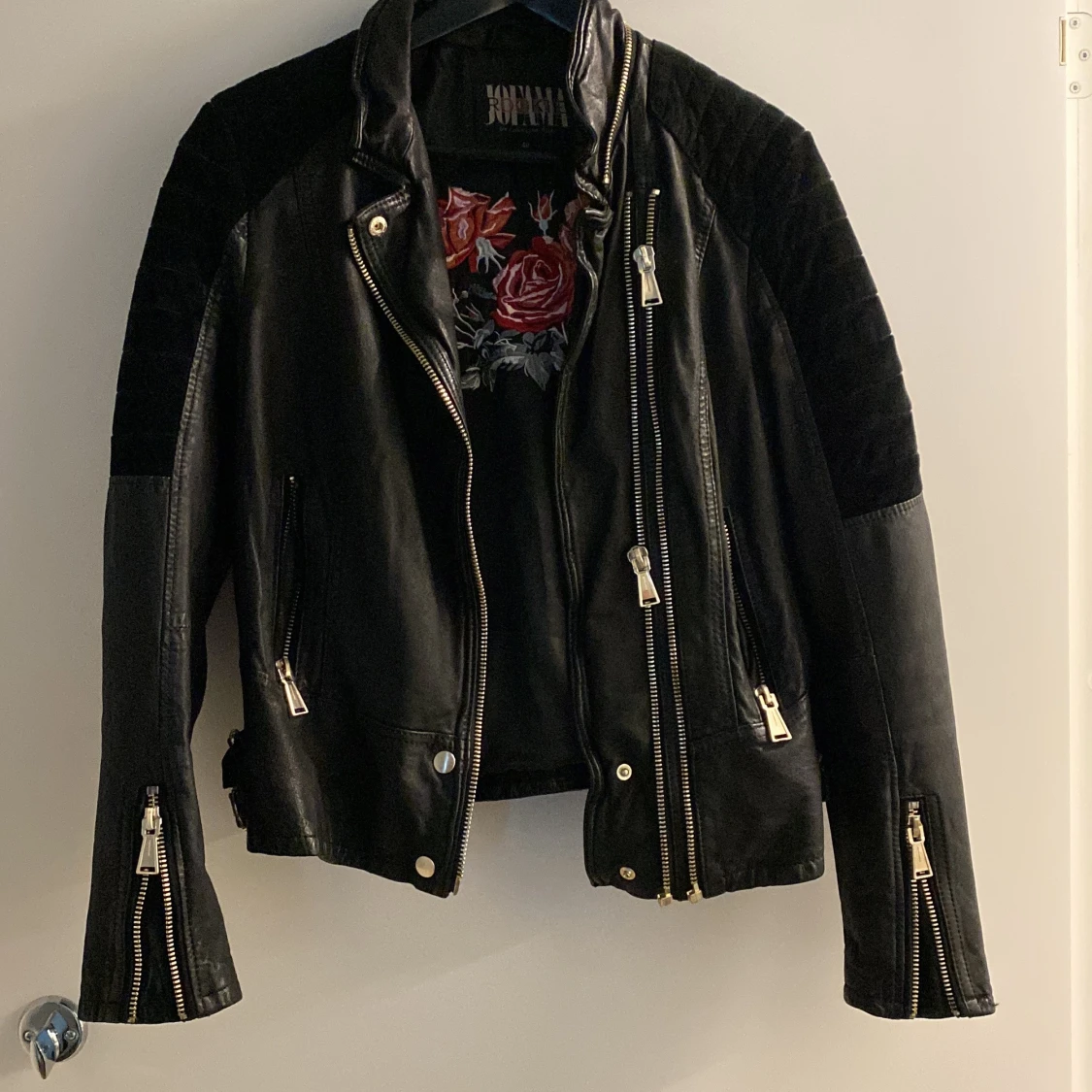 Äkta skinnjacka jofama by Caroline Roxy