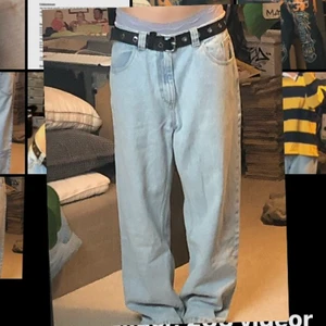 Baggy jeans - 93 big boy, fetta byxor, lite uppslitna där nere men annars e dom i topp skick