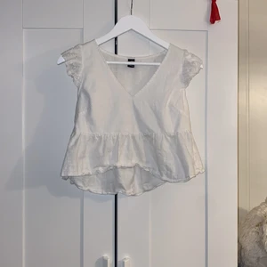 Vit topp - Vit topp, aldrig använd pga för liten