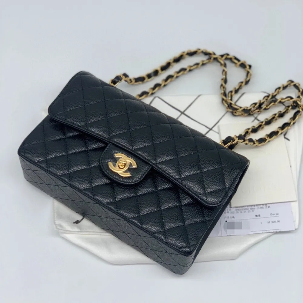 Chanel Chanel classic flap CF Series classic flap bag chain strip Single Shoulder Messenger Bag grain embossed leather small women's black The bag is small, very nice to carry, and very convenient to wear. Hoodies.