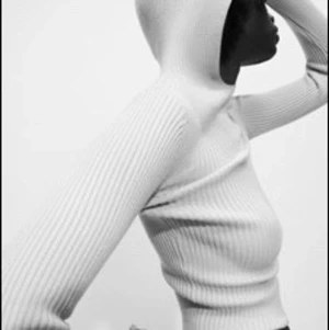 Rosa långärmad tröja - En gammal rosa långärmad tröja med huva, från zara. 