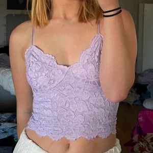 Lila linne  - Supersött lila linne ifrån new yorker i storlek S, rätt så stretchigt så passar nog fler storlekar. Endast använt en gång. Hör av dig om du har några frågor 💛