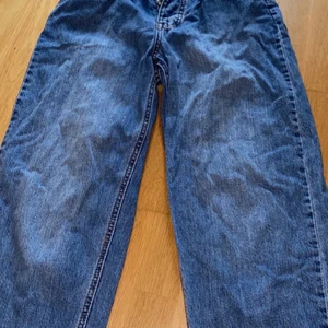 Jeans  - 50 kr + frakt