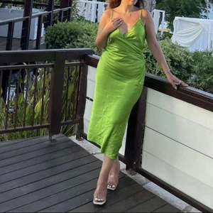 Klänning storlek L - Storlek L