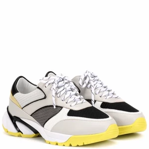 Axel Arigato  - Axel Arigato  ➰  modell: Tech Runner  ➰  Skick: Använda en gång, som nya!  