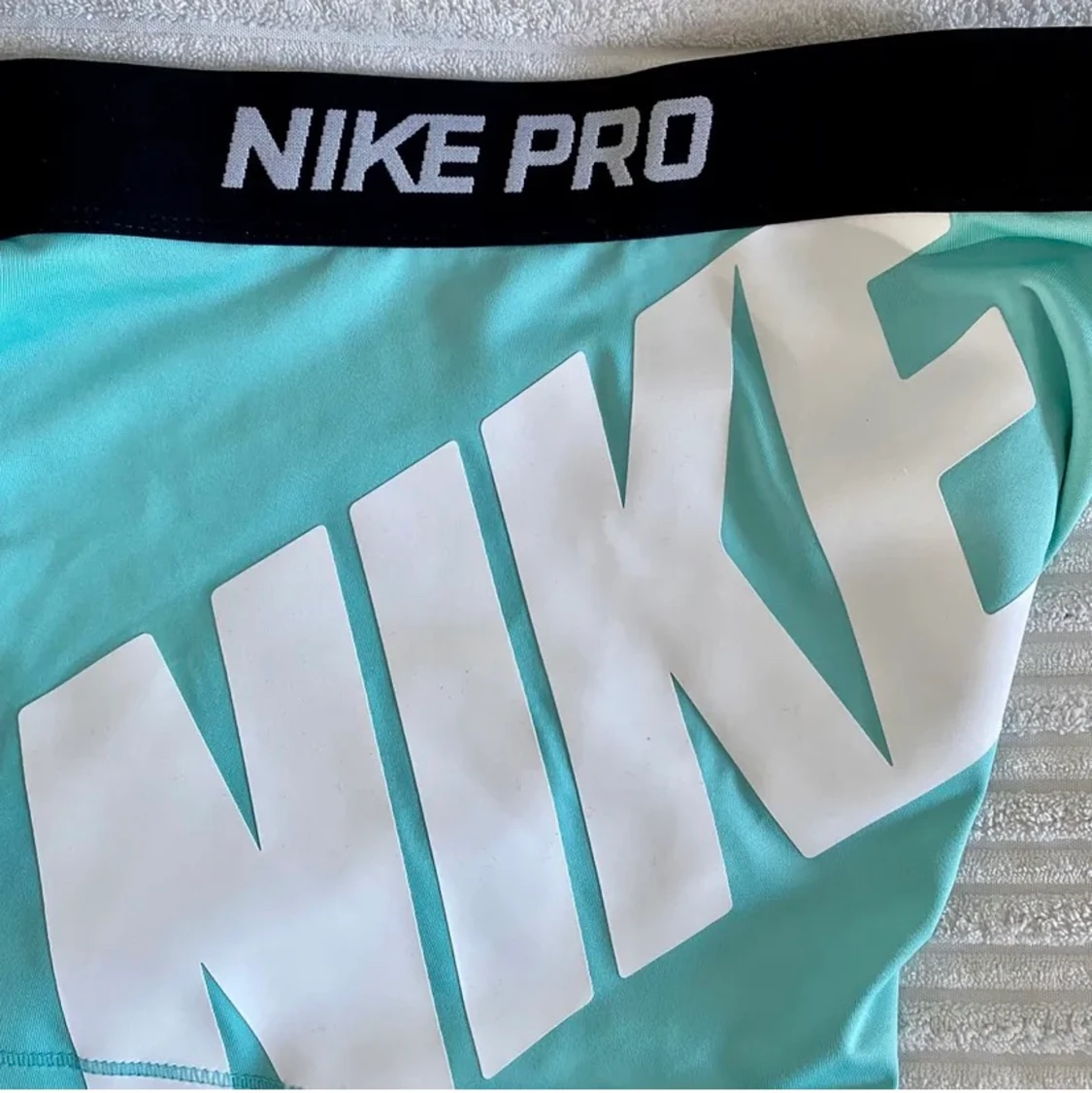 Mintgröna Nike Pro träningsshorts  - 91