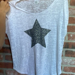 Tröja storlek L - Tröja med stjärna och paljetter storlek L