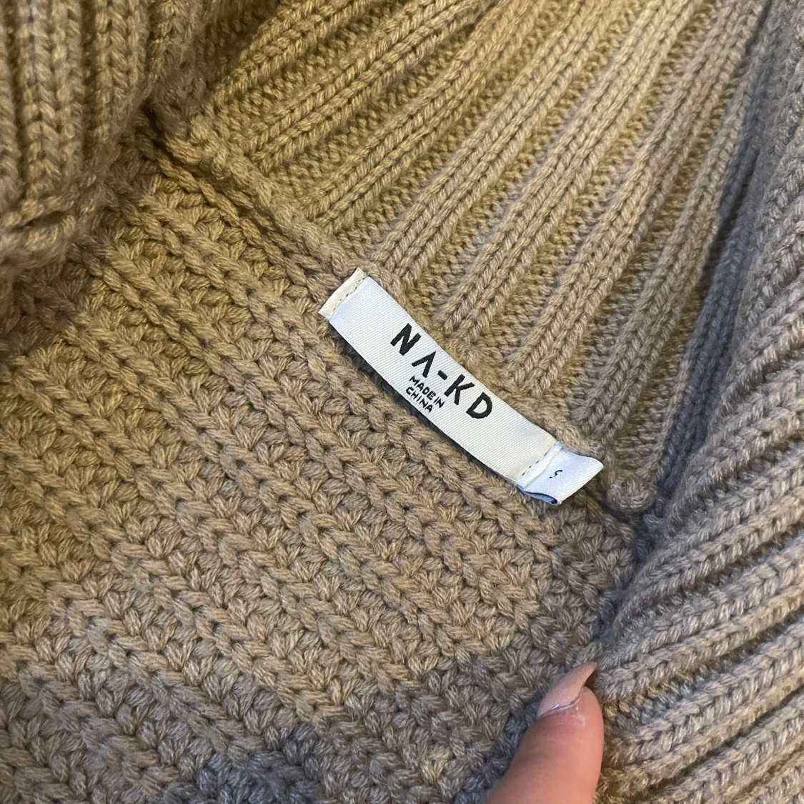 NA-KD stickad tröja  - 90