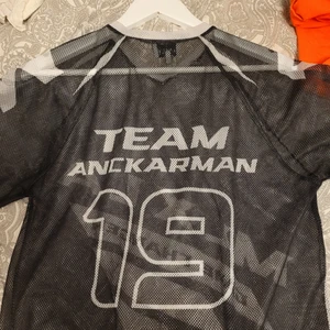 Lisa AnkarmanX Madlady  - Långärmad nät tröja. Aldrig använd.