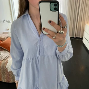 Sommar klänning - Så fin klänning i storlek M men är som XS/S! Så fin men säljer pga för liten, köpt i Dubai och super bra skick