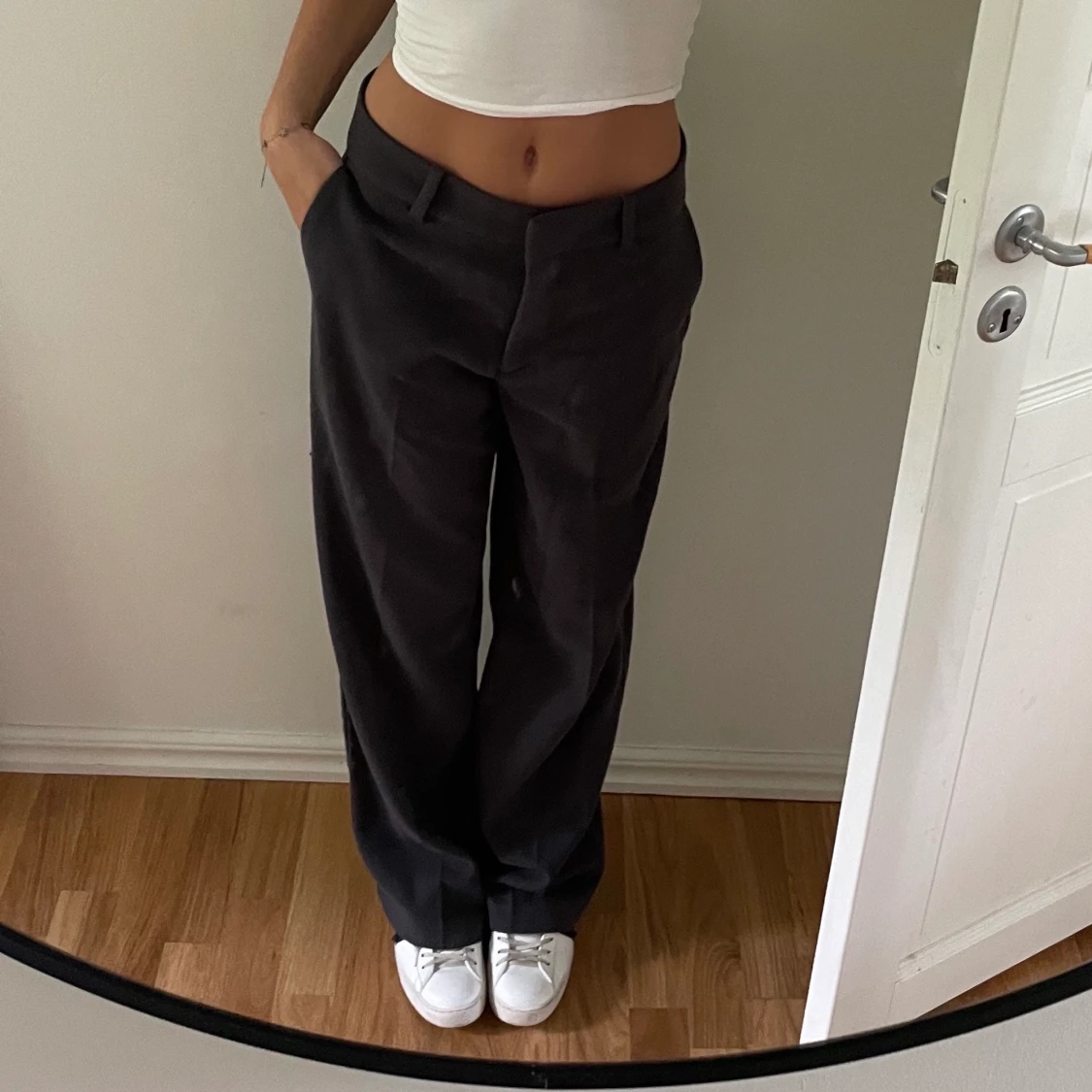 Weekday low waist 