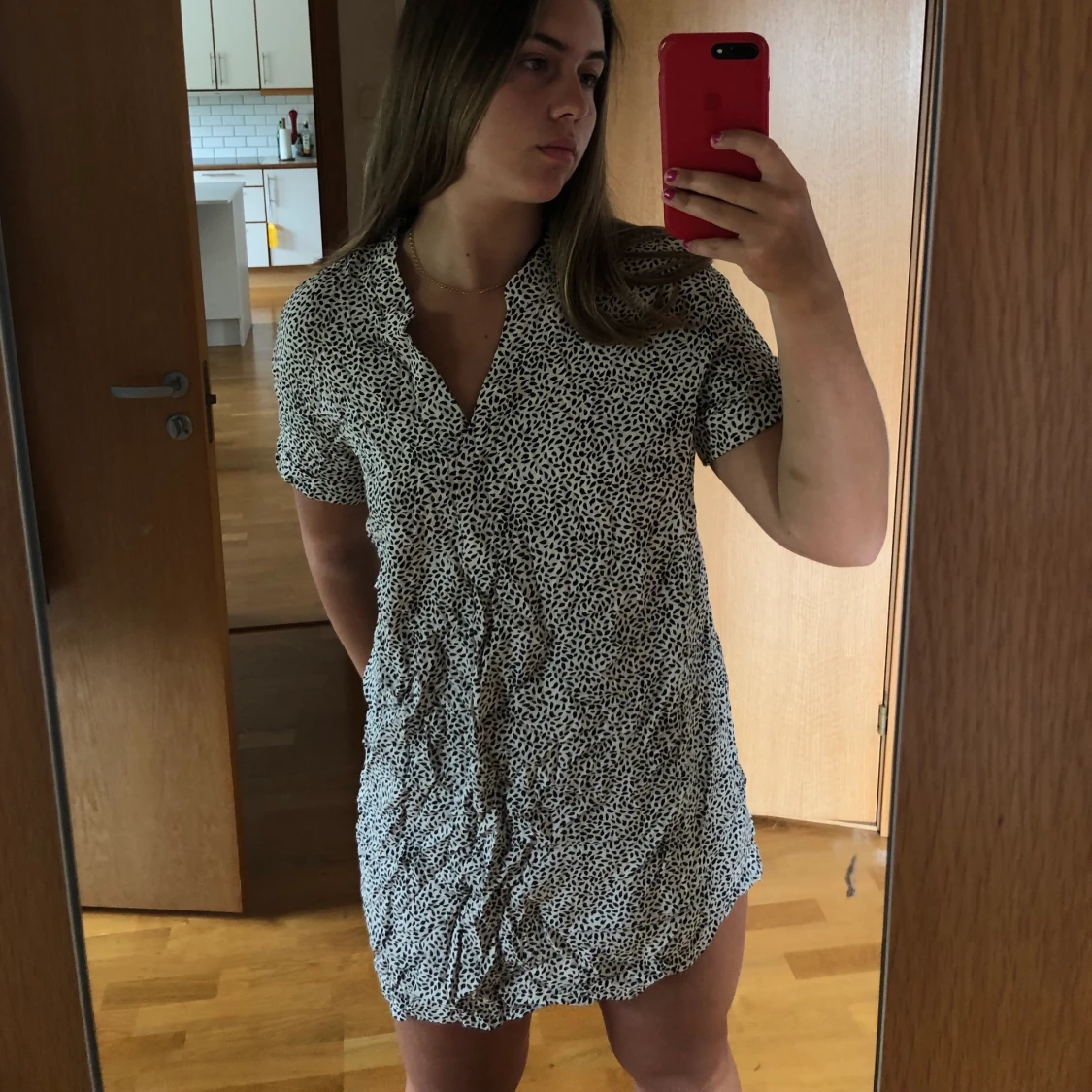 Prickig klänning - 90