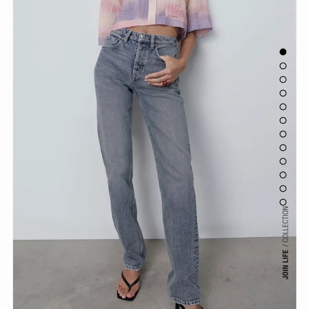 Säljer då de inte riktigt är min stil längre så hoppas de kommer till användning på nån annan💗bilden är lånad!. Jeans & Byxor.