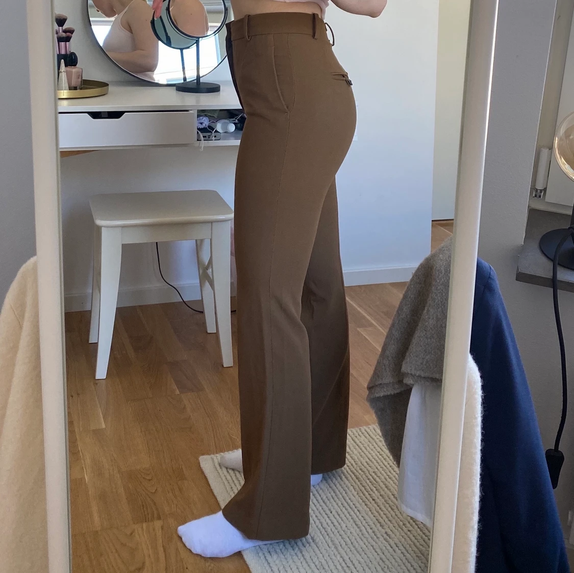 Bruna kostymbyxor. - 90