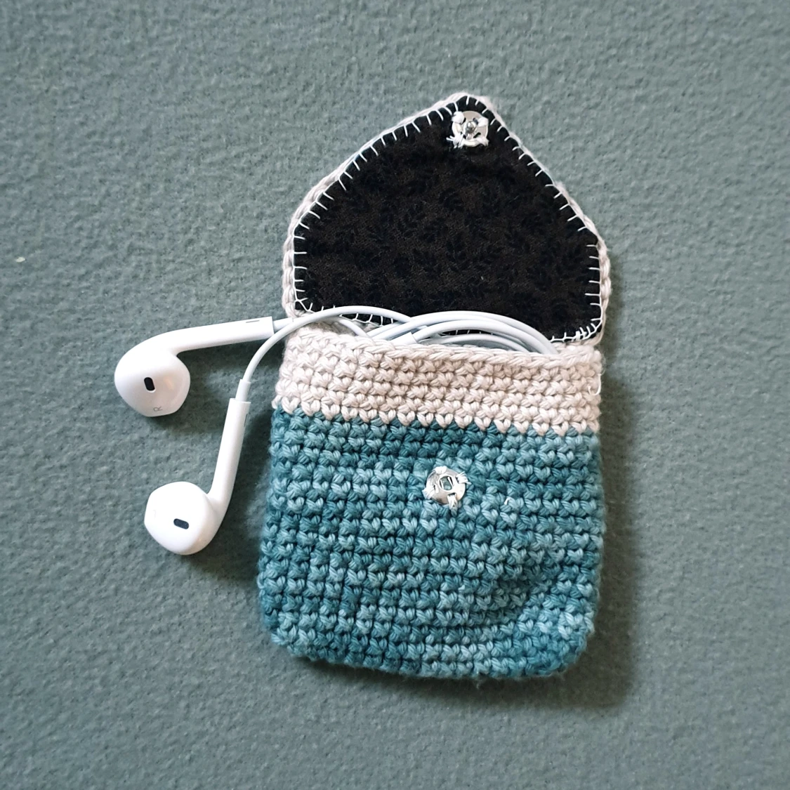 ♡Virkad liten påse med knapp♡ - 90