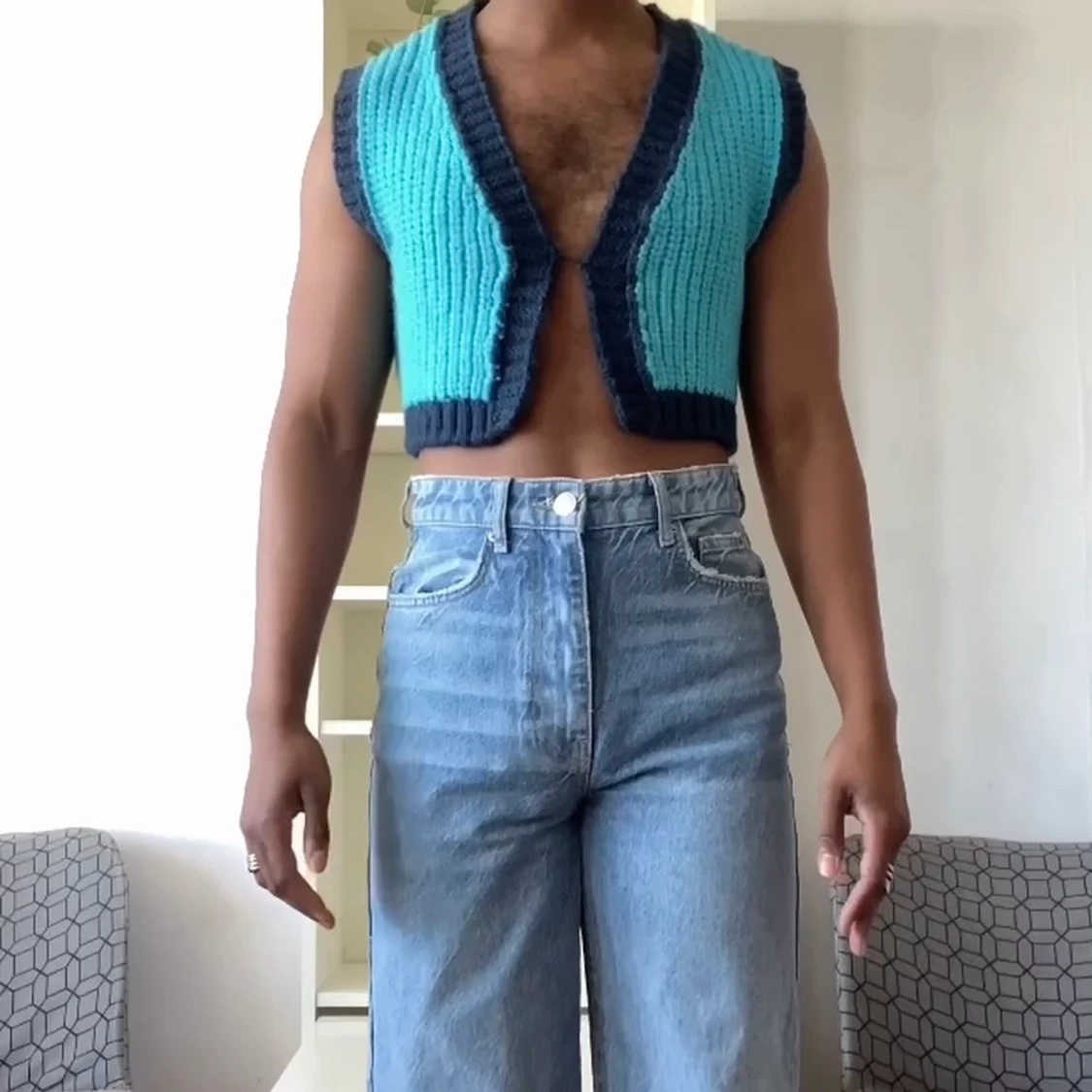 Cropped knitted vest 