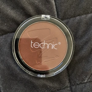 Bronzer  - Super fin oanvänd bronzer! 
