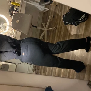Dickies byxor - Säljer mina dickies byxor då dom knappt kommit till användning vilket är synd för dom sitter så bra verkligen! Köpte för 650🤍💪🏼 