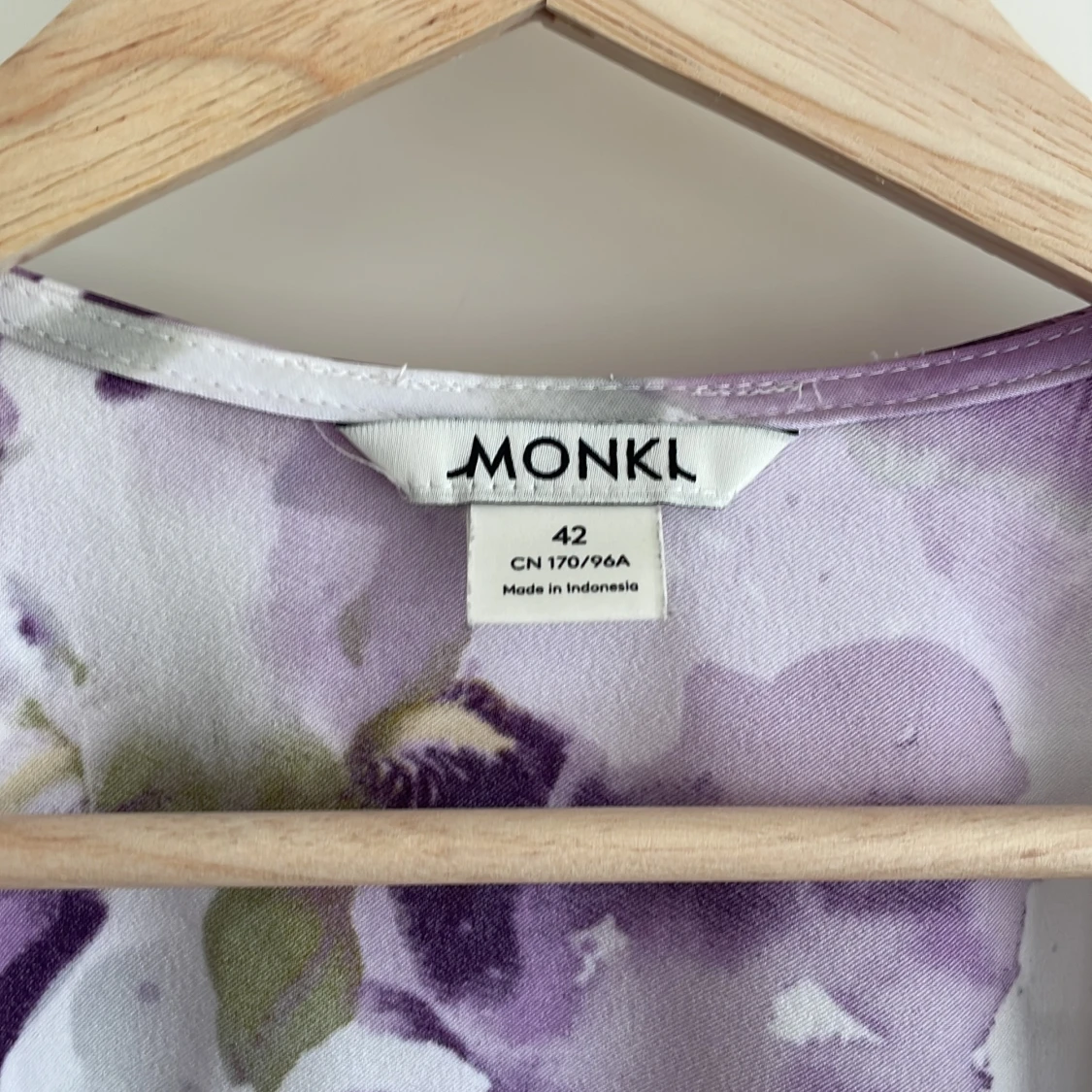 Lila klänning från Monki  - 91