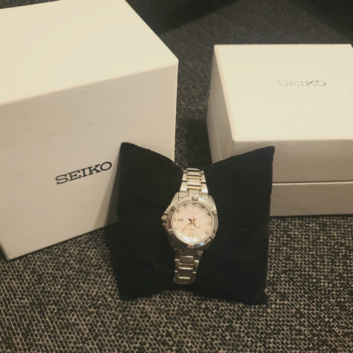 SEIKO Klocka med box i fint skick.